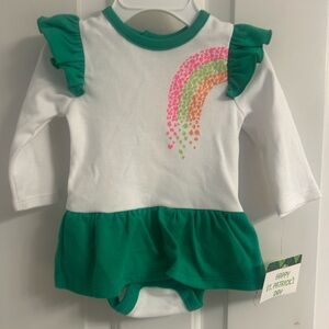 NWT-St. Patrick Long Sleeve Bodysuit